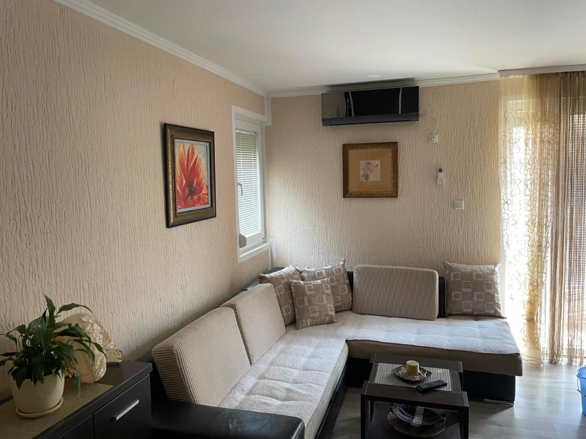 Studio Apartment For Rent In Будва Екстериор снимка