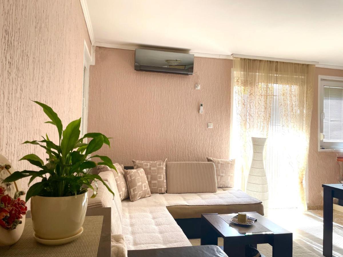 Studio Apartment For Rent In Будва Екстериор снимка