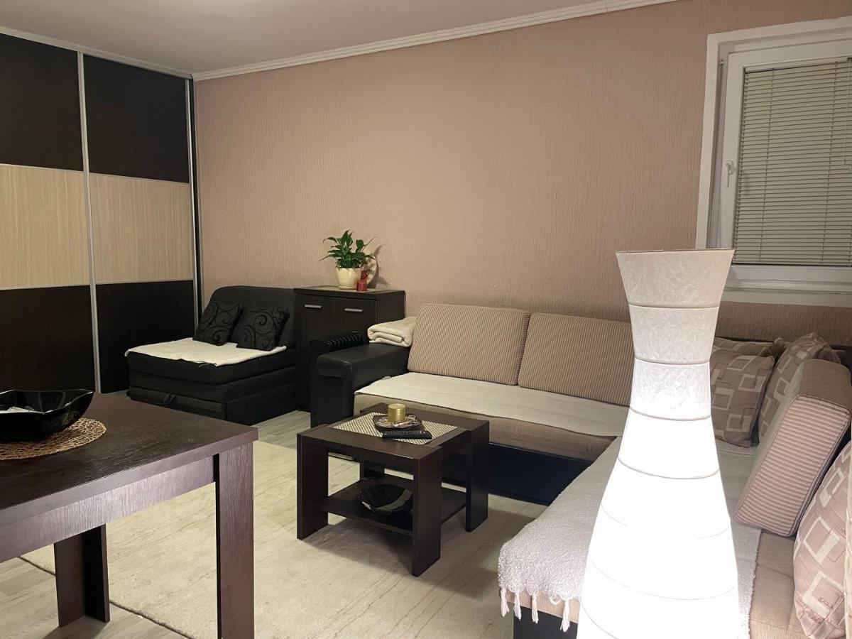 Studio Apartment For Rent In Будва Екстериор снимка