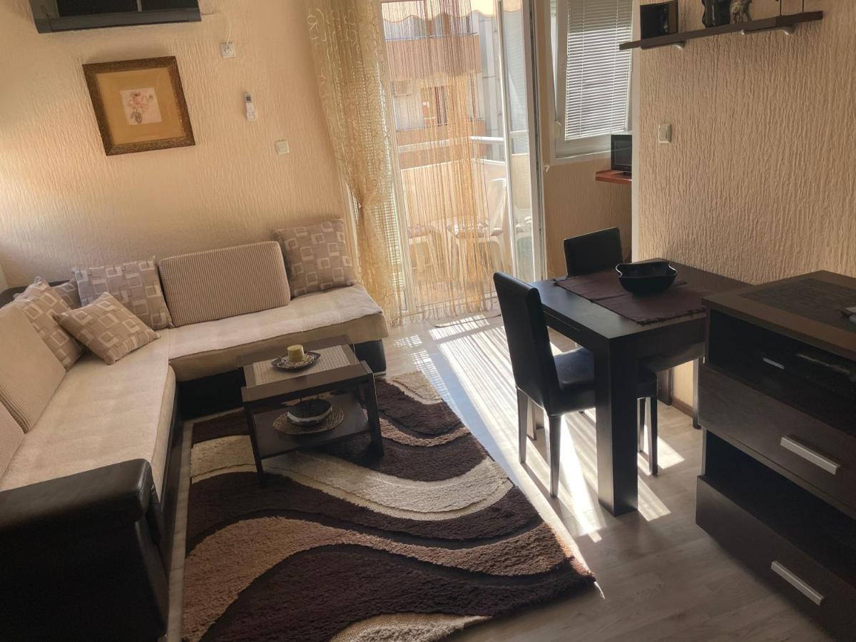 Studio Apartment For Rent In Будва Екстериор снимка