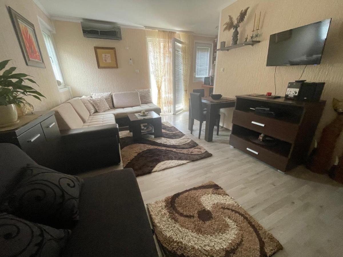 Studio Apartment For Rent In Будва Екстериор снимка