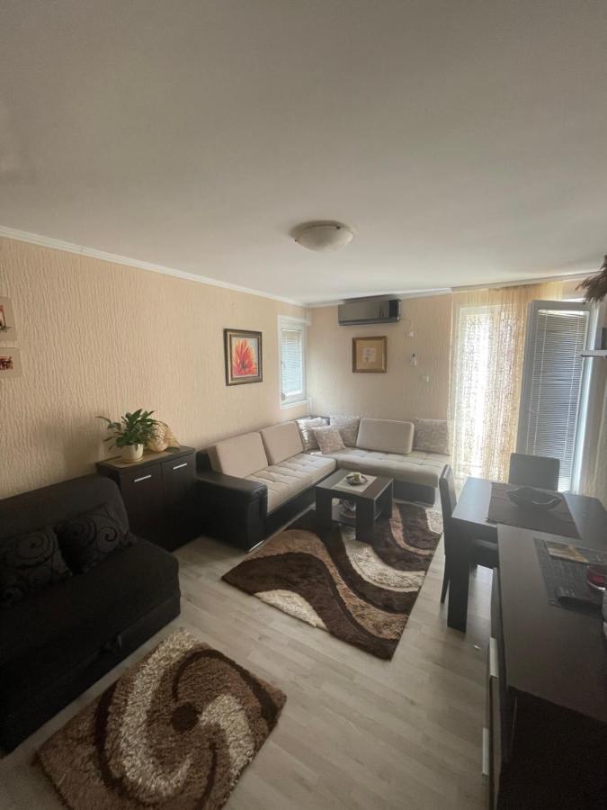 Studio Apartment For Rent In Будва Екстериор снимка