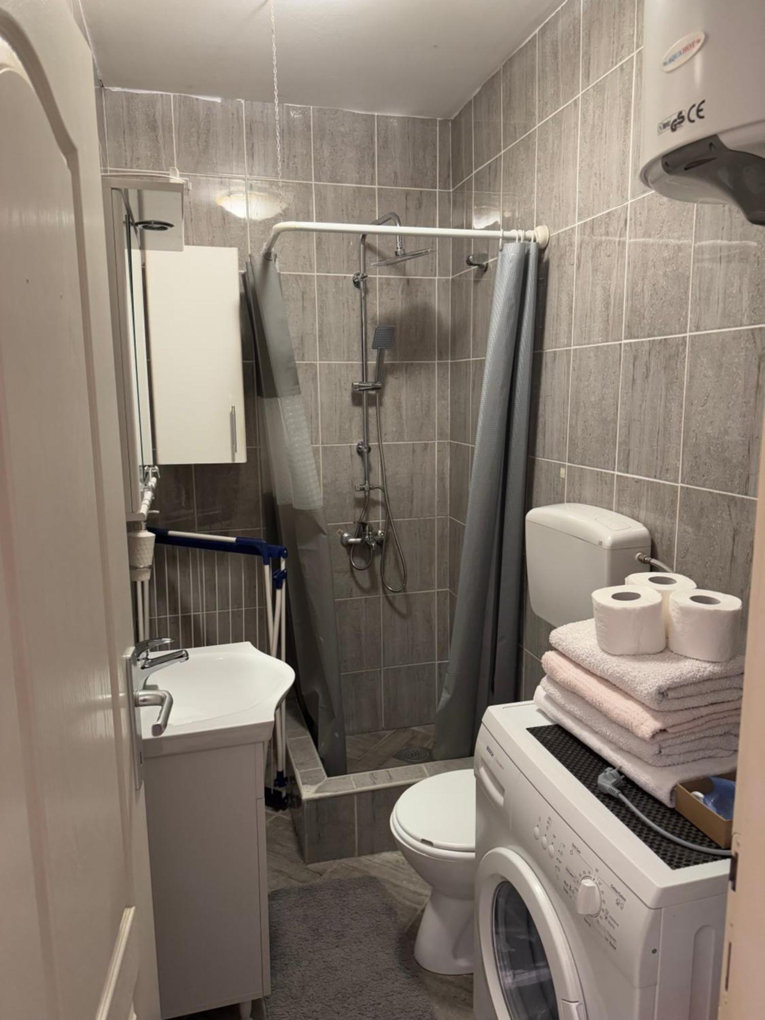 Studio Apartment For Rent In Будва Екстериор снимка